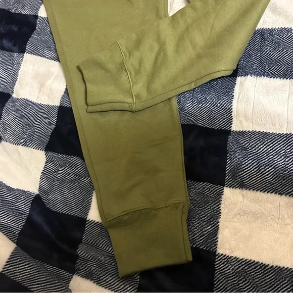 🔥 NEW Champion REVERSE WEAVE Jogger Pants OLIVE Men's LARGE - Picture 3 of 6